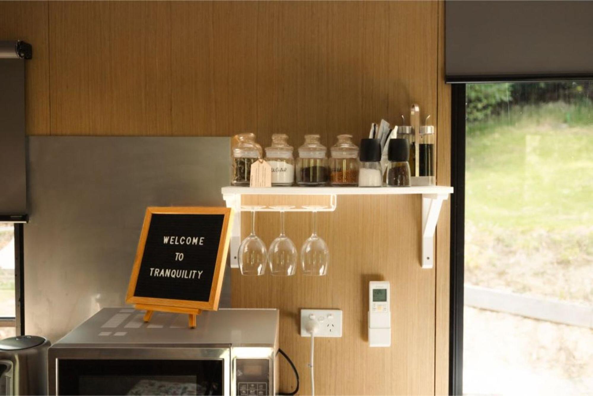 Villa Tranquility Tiny House By Tiny Away Owaka Exterior foto