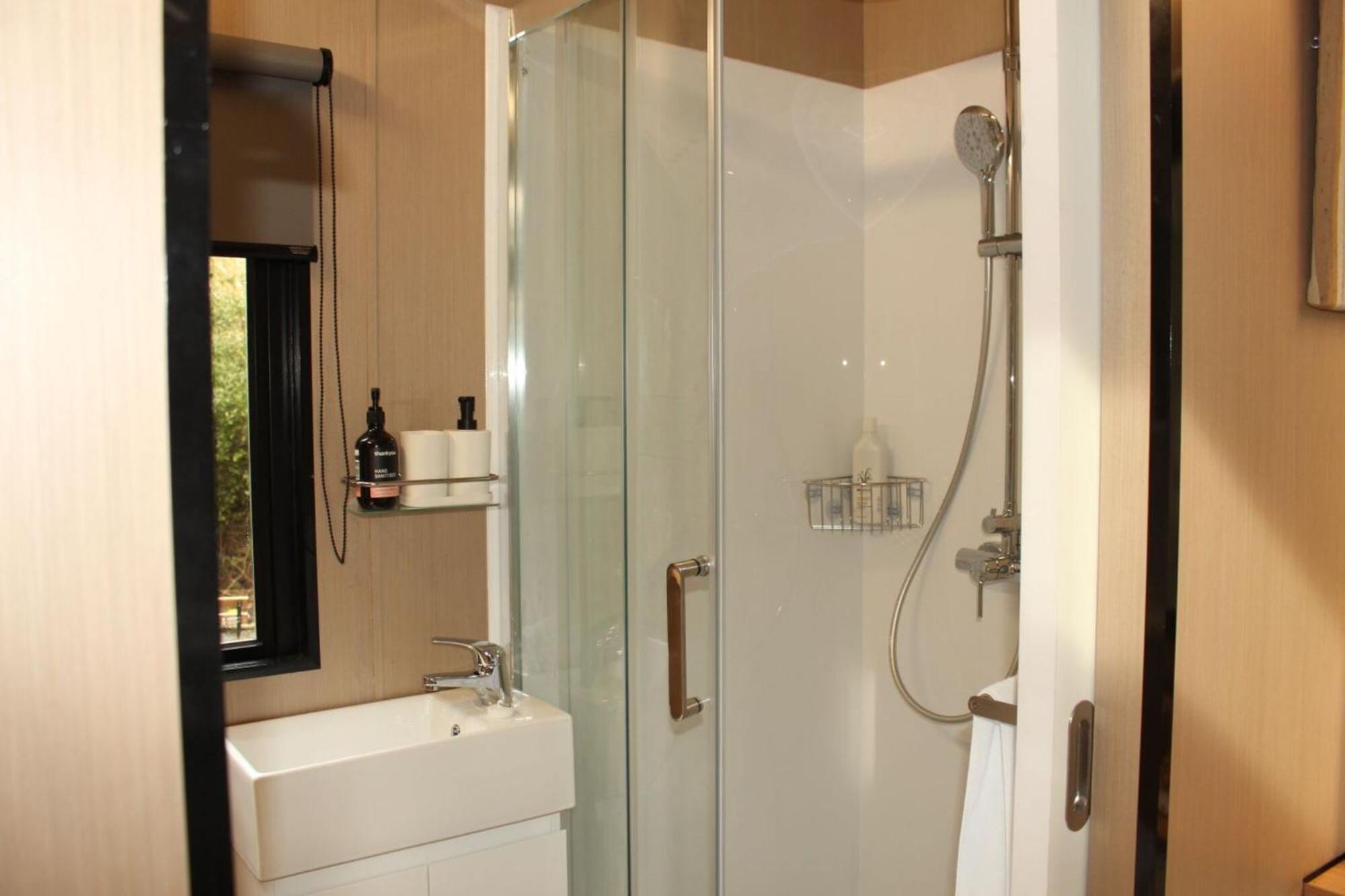 Villa Tranquility Tiny House By Tiny Away Owaka Exterior foto